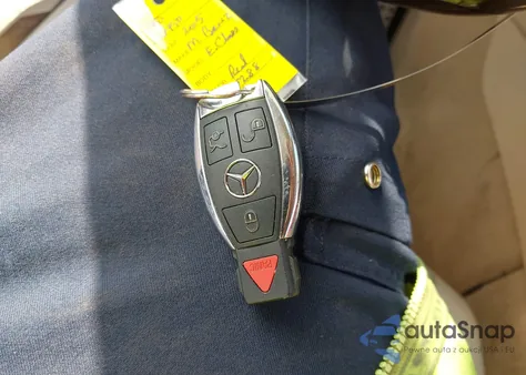 2015 Mercedes-Benz E 400 z USA, uszkodzony, nr VIN WDDKJ6FB8FF305288